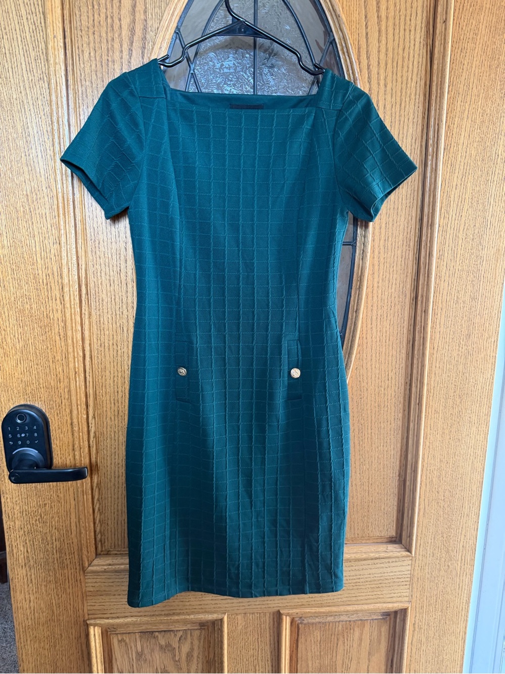 Classic Short-Sleeve Sheath Dress in Deep green